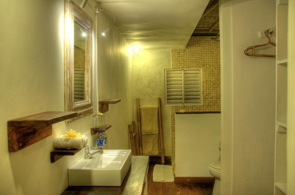 Laksmana Hideaway 2 - Surrounded By Water- 2bd With Fantastic Pool!