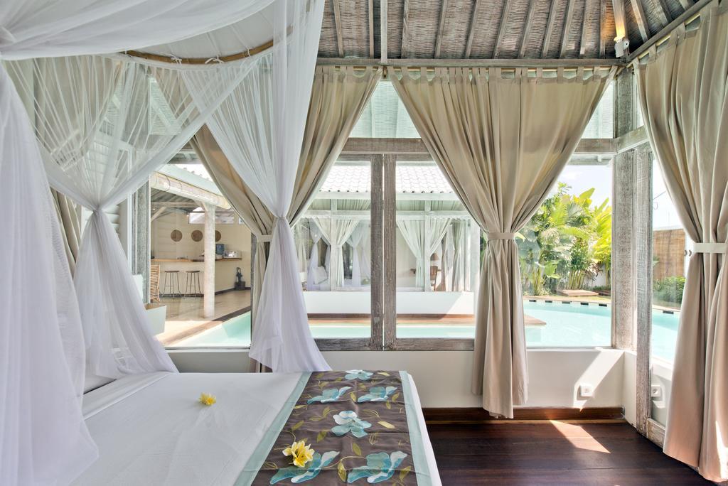 Villa Laksmana Hideaway 2 - Surrounded By Water- 2bd With Fantastic Pool! *