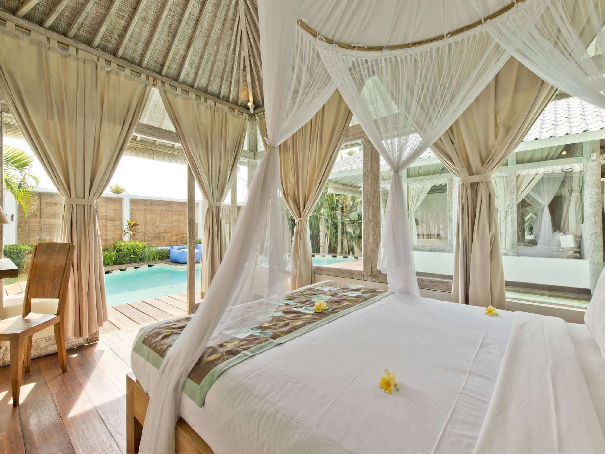 Villa Laksmana Hideaway 2 - Surrounded By Water- 2bd With Fantastic Pool!