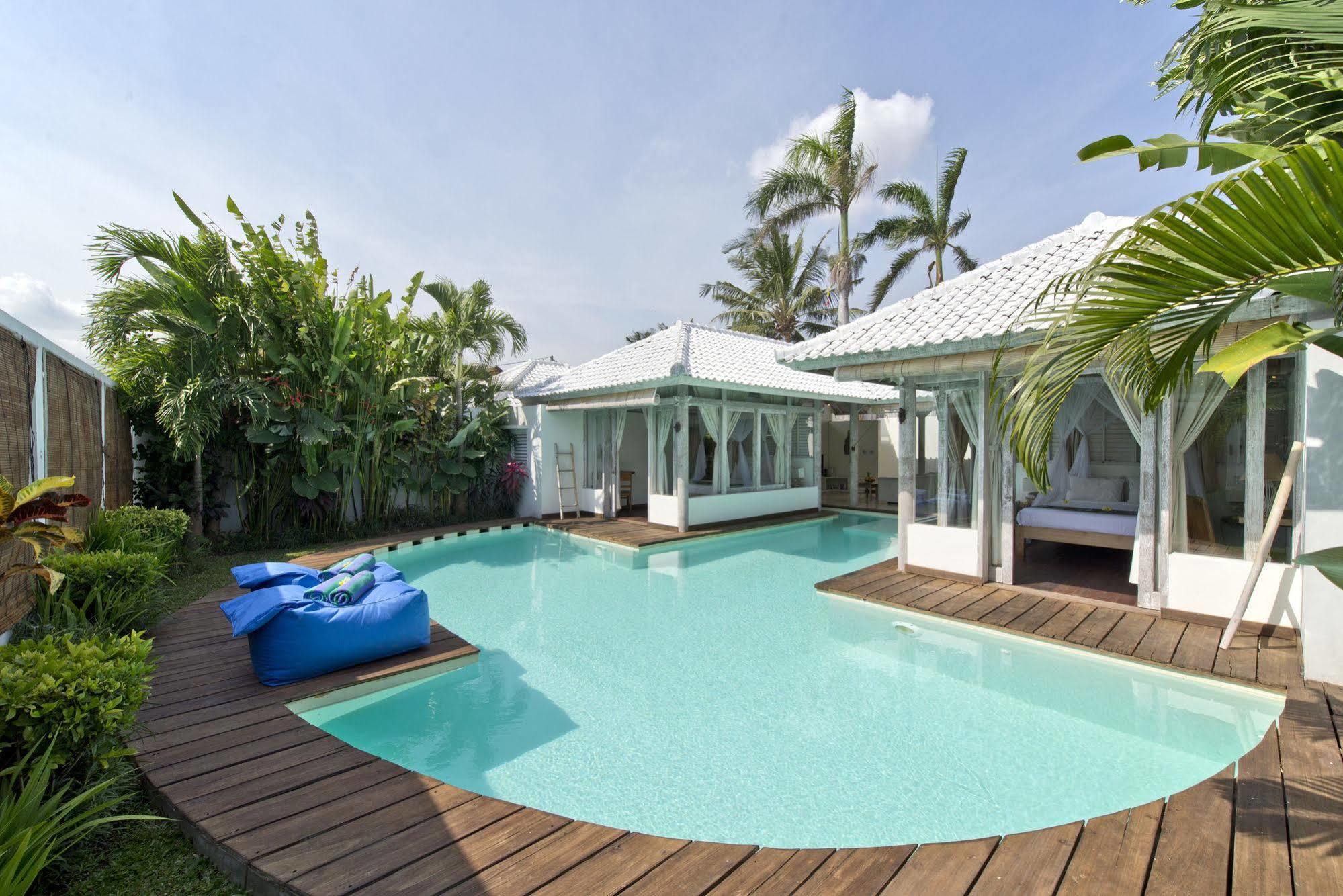 Villa Laksmana Hideaway 2 - Surrounded By Water- 2bd With Fantastic Pool!