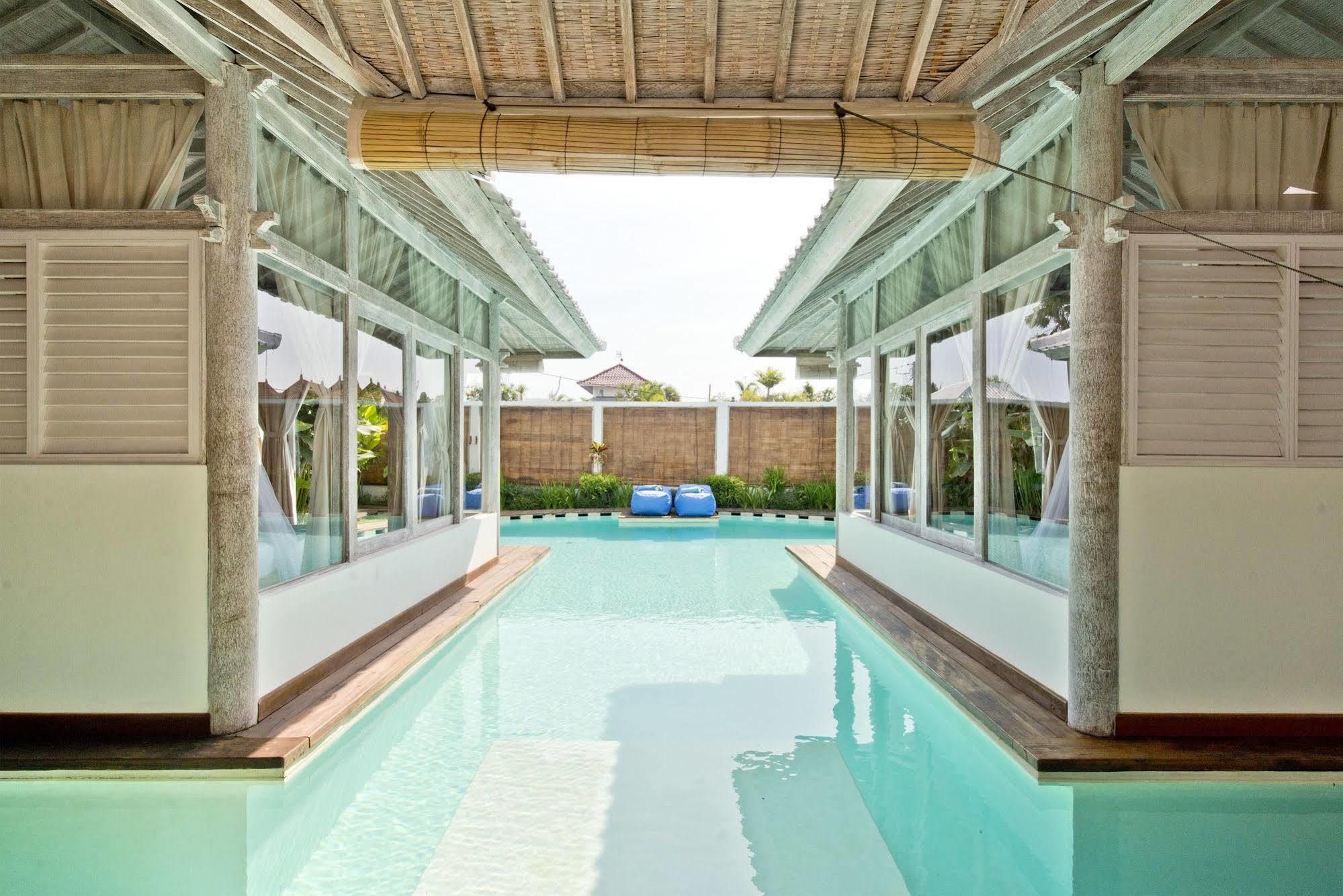 Laksmana Hideaway 2 - Surrounded By Water- 2bd With Fantastic Pool! *